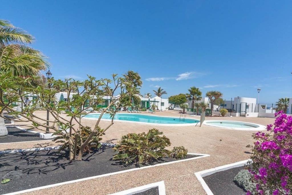 Bandama 14! 2 Bedroom Newly Renovated Bungalow, Los Pocillos, Puerto Del Carmen. Puerto del Carmen  Exteriör bild