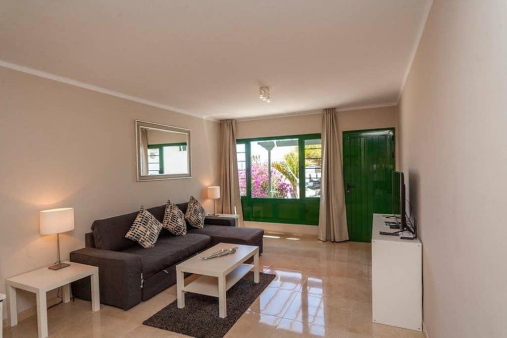 Bandama 14! 2 Bedroom Newly Renovated Bungalow, Los Pocillos, Puerto Del Carmen. Puerto del Carmen  Exteriör bild